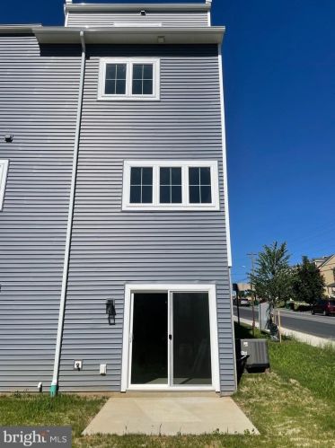 95 Chesapeake St, Lancaster PA  17602-4659 exterior