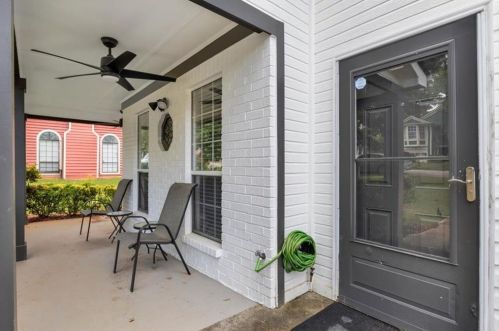 5069 Brittany Dr, Stone Mountain, GA 30083-6032