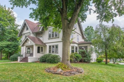 86 Hawthorne Pl, Montclair, NJ 07042-2604