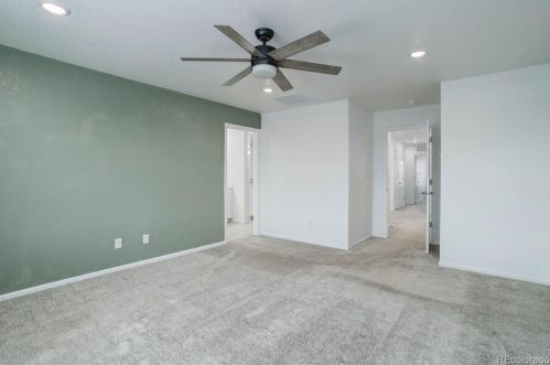 21051 60th Ave, Denver CO  80019 exterior