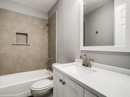 3037 Mccarthy St, Irving TX  75062-4150 exterior