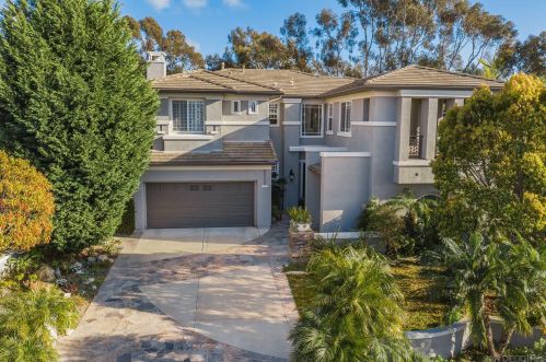 1467 Heritage Ln, Encinitas, CA 92024-2381