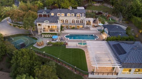 890 Robb Rd, Palo Alto, CA 94306-3729