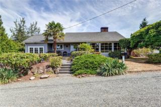 10050 42 Ave, Seattle WA  98118-4300 exterior
