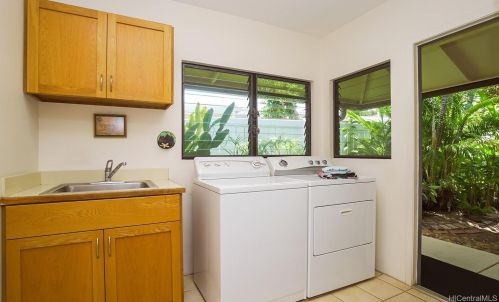 4494 Pahoa Ave, Honolulu HI  96816-5450 exterior
