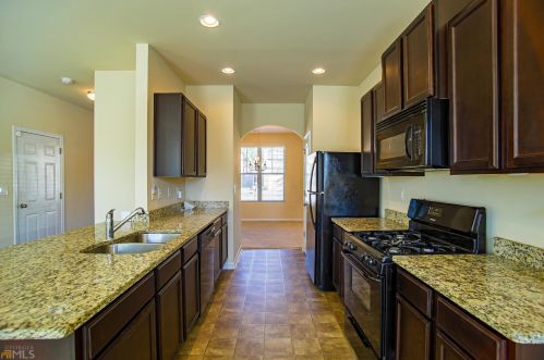 5783 Grande River Rd, Atlanta, GA