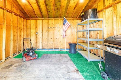 201 Fairlawn Dr, Torrington CT  06790-5809 exterior