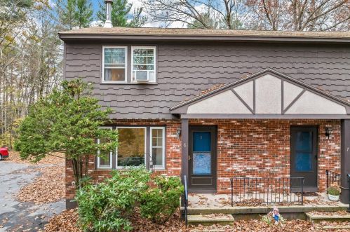 8 Midridge Cir, Londonderry, NH 03053-3347