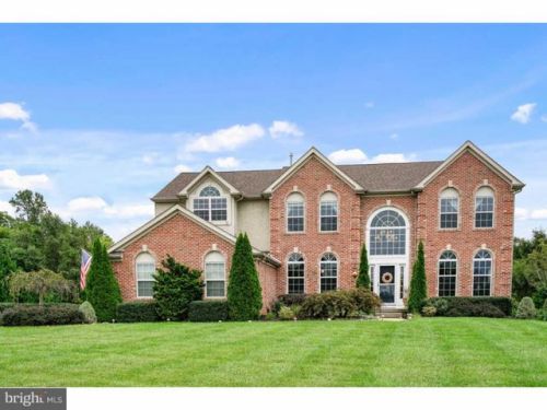 5 Victoria Dr, Auburn, NJ 08085-3093