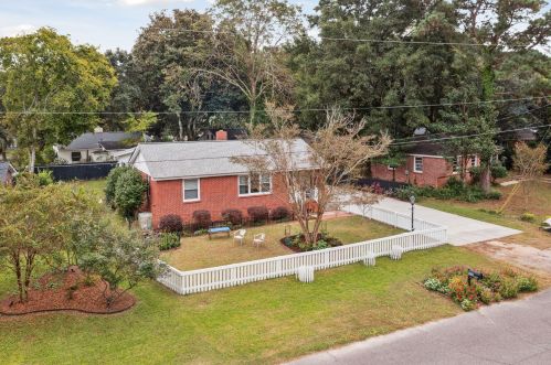 12 Ellen Ave, Mount Pleasant, SC 29464-4024
