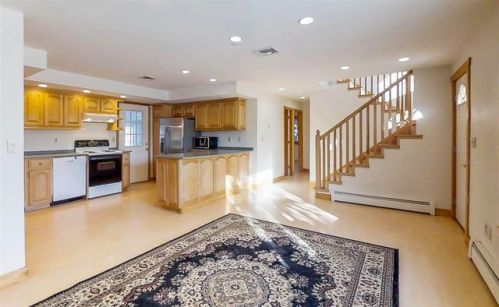 66 Coakley Rd, Portsmouth, NH 03801-4134