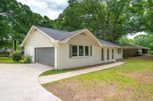 138 Club Cir, Stockbridge, GA 30281-3330
