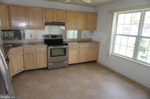 6008 Normandy Dr, Mount Laurel NJ  08054-5958 exterior