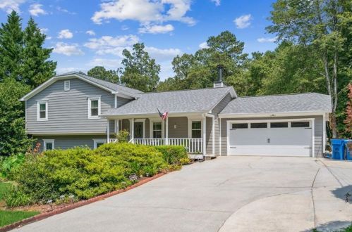2431 Rockwell Dr, Buford, GA 30519-6445