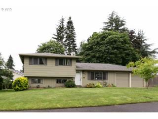 11970 Burlheights St, Portland, OR 97223-3217