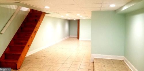 2040 19th St, Philadelphia, PA 19145-2813