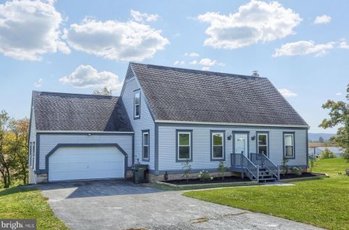 2316 Walnut Bottom Rd, Carlisle PA  17015-9374 exterior