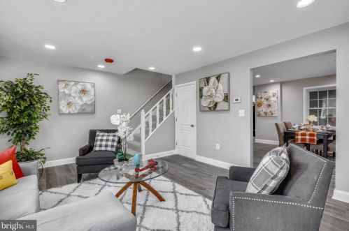 11810 Valleywood Dr, Silver Spring MD 20902-2233 exterior