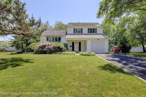 5 Ramble Way, Hazlet, NJ 07730-1918
