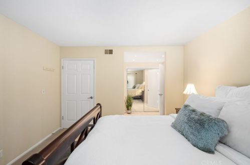 7820 Woodsboro Ave, Anaheim CA  92807-2434 exterior