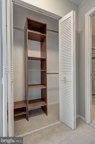 5601 Castlebury Ct, Springfield VA  22015-1883 exterior