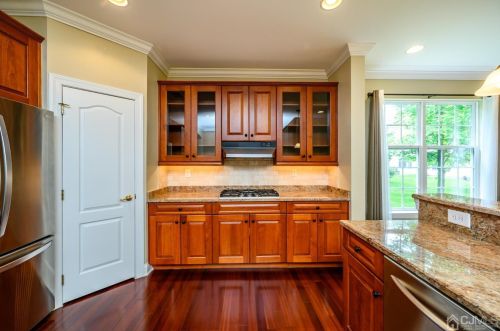 10 Monaco Dr, Trenton NJ  08691-3749 exterior