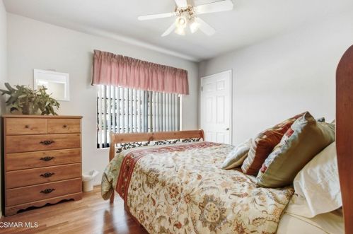 2548 Hawk St, Simi Valley CA 93065-2365 exterior