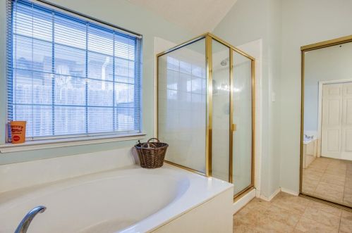 4628 Mustang Dr, Fort Worth TX  76137-5638 exterior