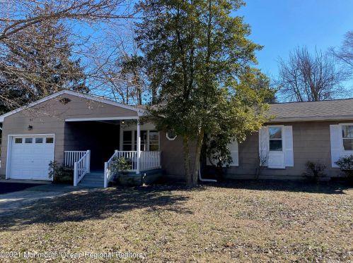 98 Red Bank Ave, Berkeley Township, NJ 08721-1826
