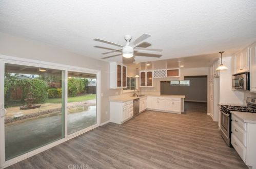 6375 Westview Dr, Riverside CA  92506-5325 exterior