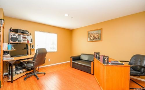 11440 Arizona Ave, Riverside CA  92503-8811 exterior