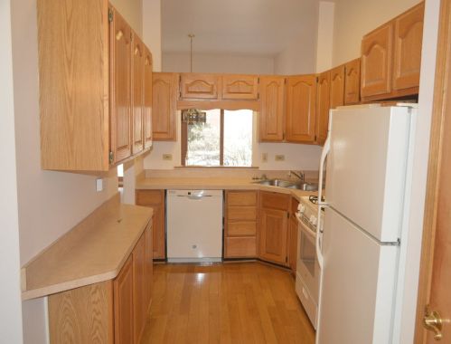 1033 Arbor Ct, Mount Prospect, IL 60056-4475