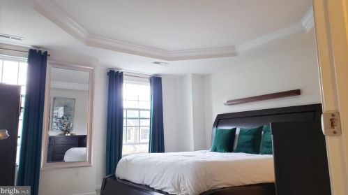 6 Sundance Dr, Trenton NJ 08619-3968 exterior