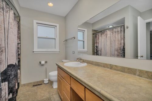 236 79th St, Willowbrook IL  60527-2402 exterior