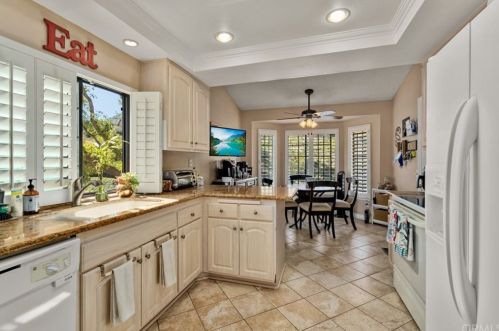 6081 Ladera Ln, Anaheim CA  92807-4847 exterior