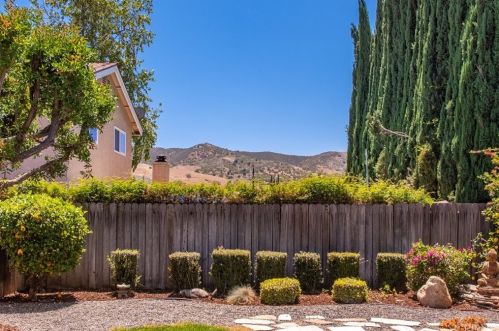 1755 Emory Ave, Simi Valley CA 93063-5005 exterior