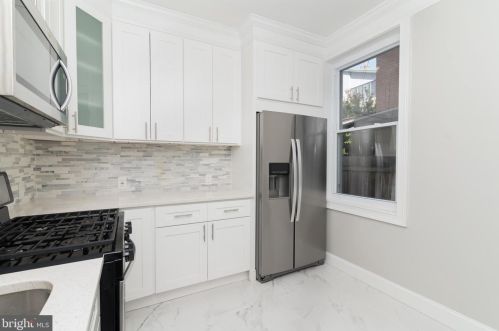 626 4th St, Philadelphia PA  19147-1525 exterior