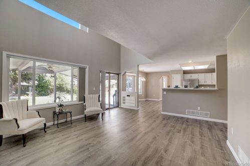 5201 Genoa Way, Aurora CO 80013-6295 exterior