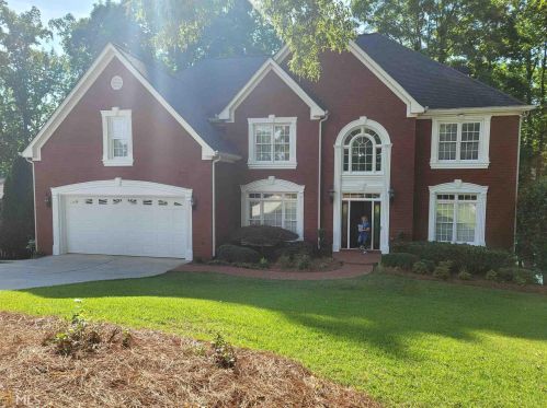 6343 Lakeview Dr, Buford, GA 30518-1129