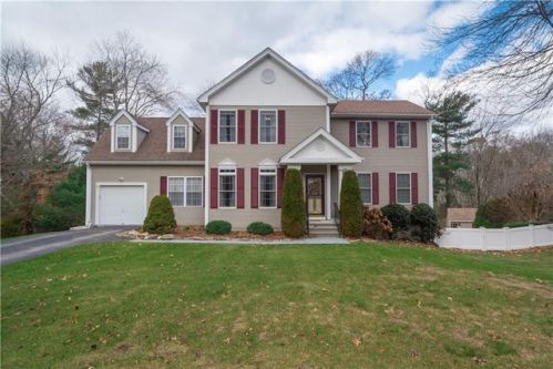 7 Pond Dr, Coventry, RI 02816-7970