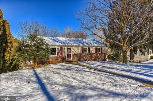 1811 Shelley Rd, Lancaster, PA 17602-3965