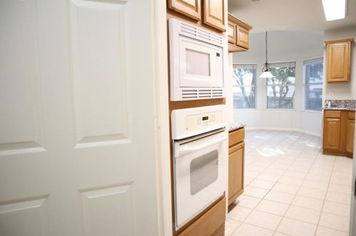1703 Treasure Cay Dr, Midlothian TX  76063-8537 exterior