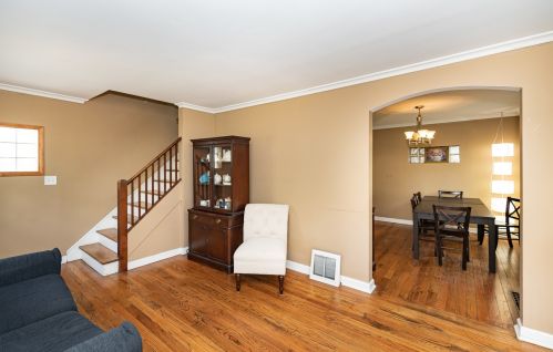 229 Washington St, Des Plaines, IL 60016-2925