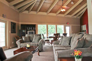 1844 Forest Village Ln, Columbus OH  43229-3739 exterior