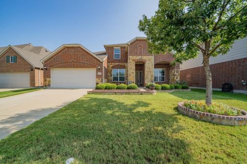 2033 Canchim St, Fort Worth, TX 76131-5157