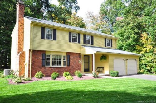15 Kent Ln, Farmington, CT 06032-2155