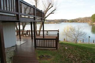 1166 Azalea Dr, Scruggs, VA 24121-5760