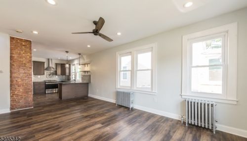 576 Irvington Ave, Maplewood NJ  07040-1525 exterior