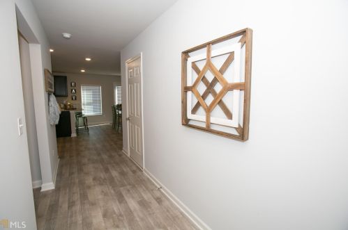 125 Edinburgh Ln, Porterdale, GA 30016-7826