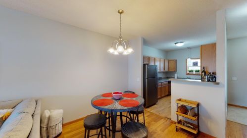1091 Barclay St, Saint Paul MN  55106-1405 exterior